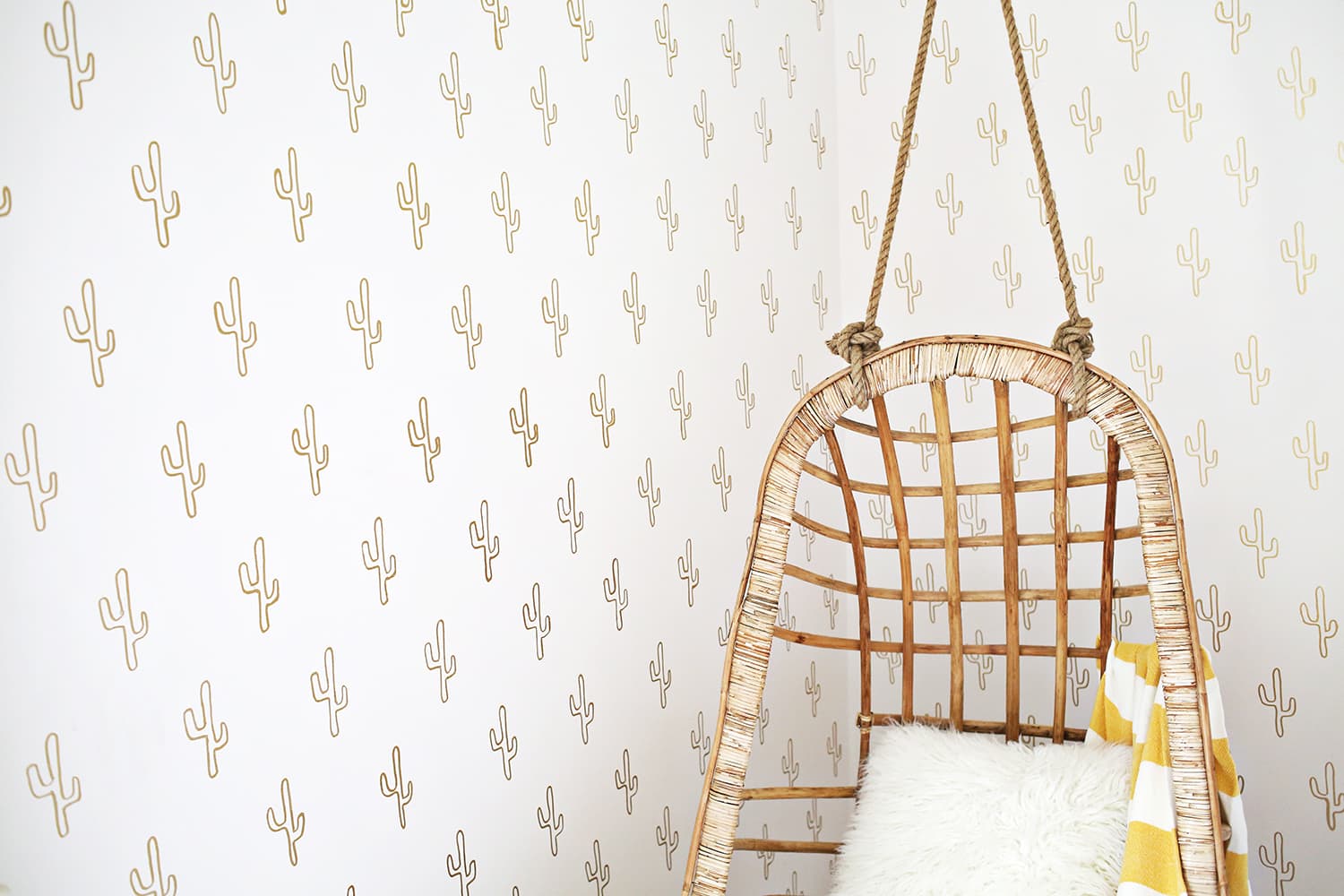 9 Best Hanging Chairs 2021 Apartment Therapy