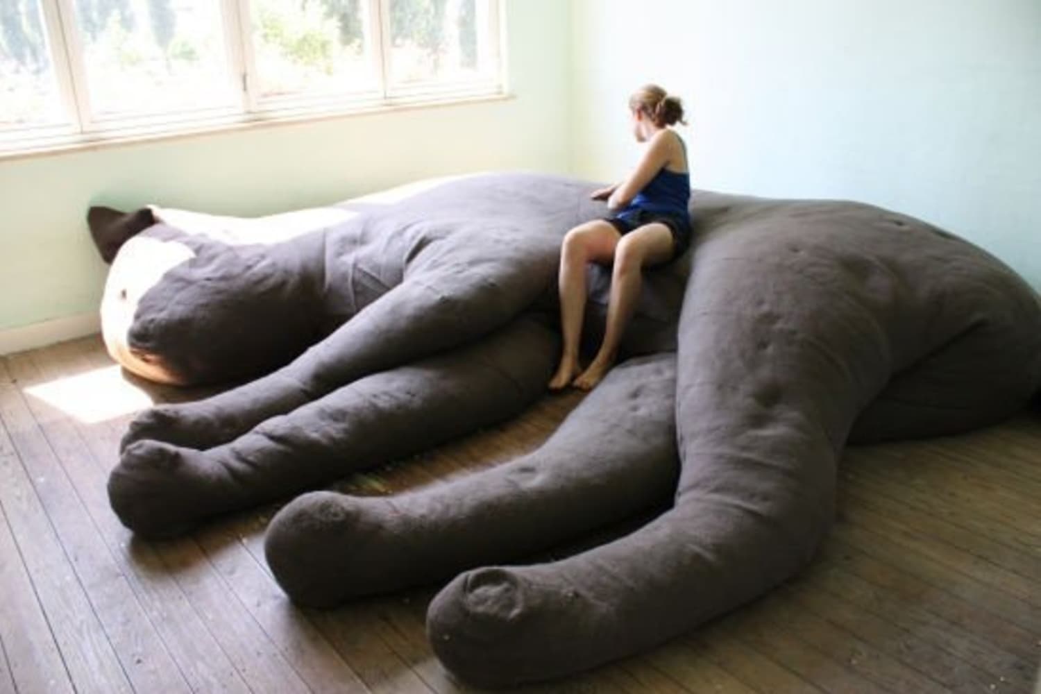 The World s Weirdest Wildest and Most Wonderful Sofas