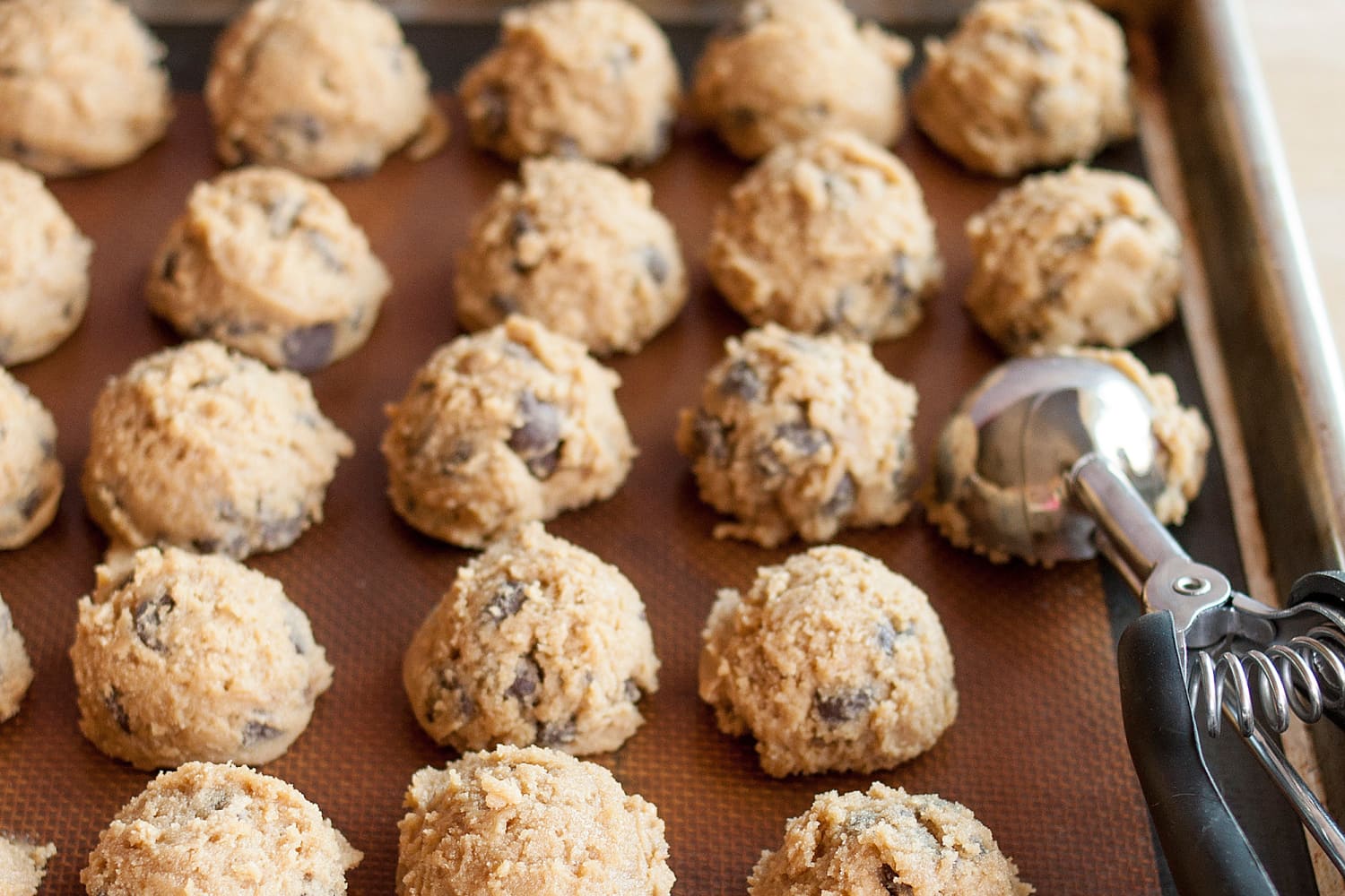 Costco Is Selling a 76Ounce Tub of Pillsbury Cookie Dough The Kitchn