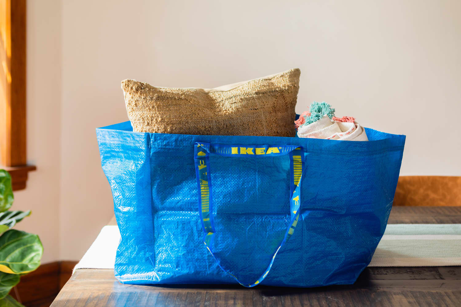 IKEA s New Tote Bag Is the Hottest Thing on TikTok Right Now Apartment Therapy