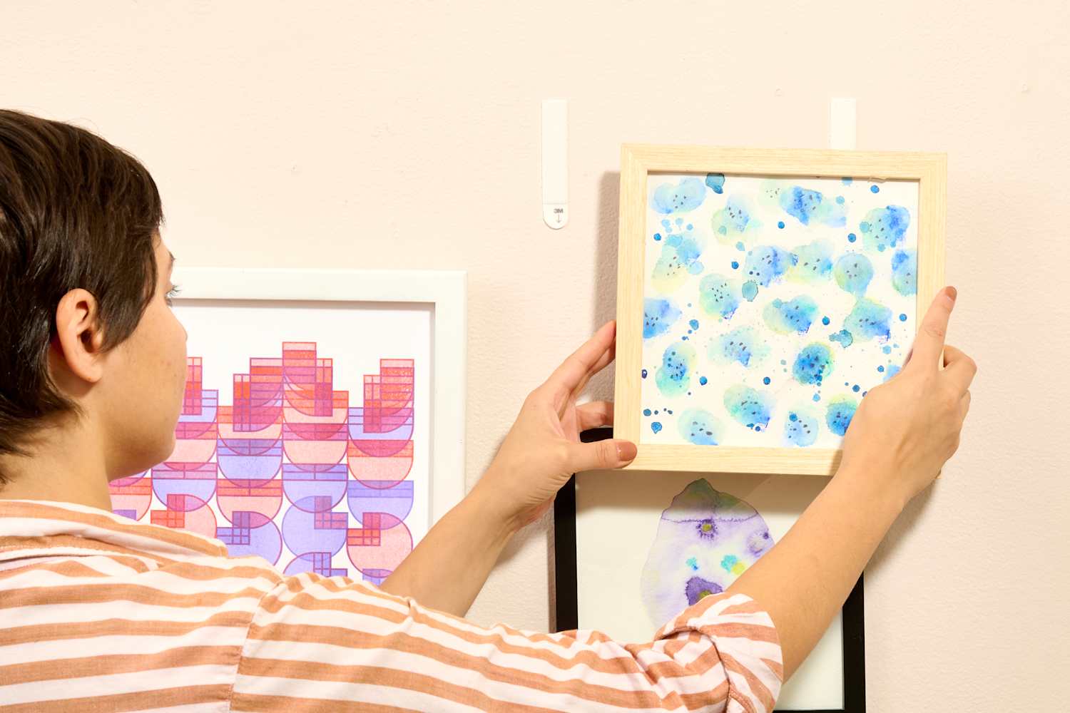 How to use command strips 6 mistakes to avoid apartment therapy