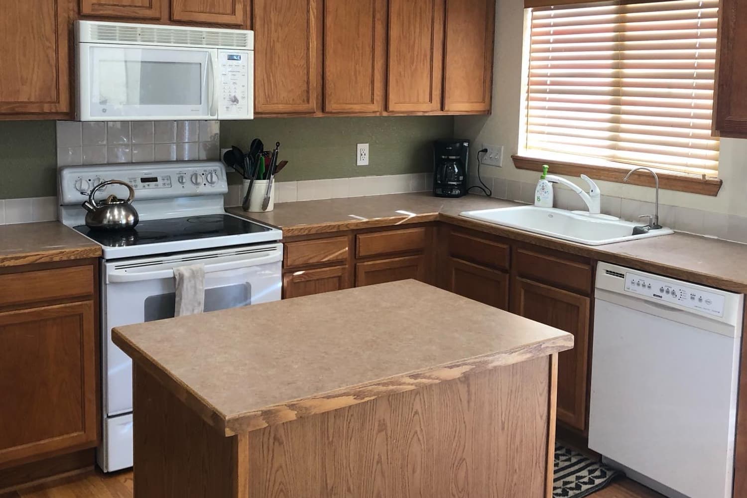 Before and After: 2000s Kitchen Gets a Sophisticated Revamp