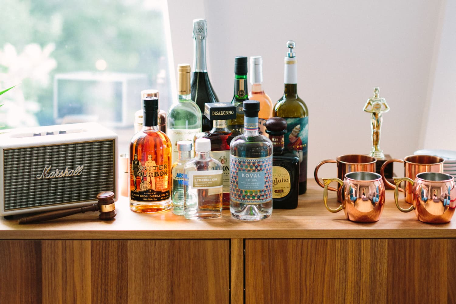 “Apartment Crawling” Is the New Viral Happy Hour Trend
