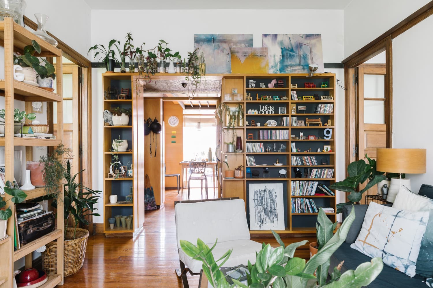 This TikTok DIY Turns an Unexpected Kitchen Item into the Perfect Mini Bookshelf
