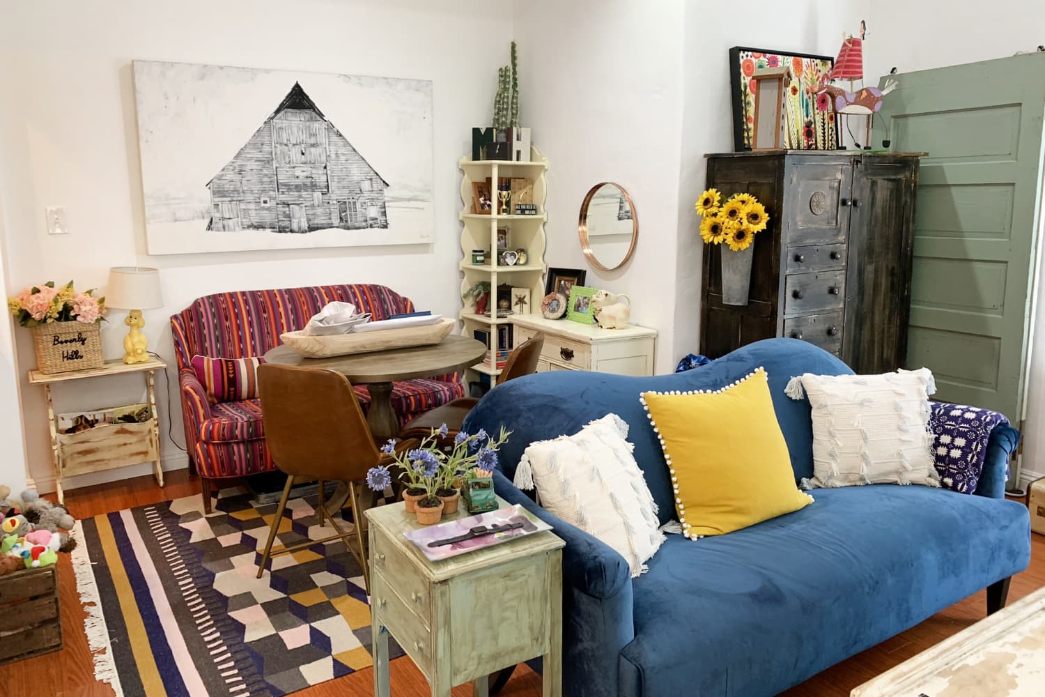 Gallery Detail: 500 Square Foot California Upcycled Apartment Tour