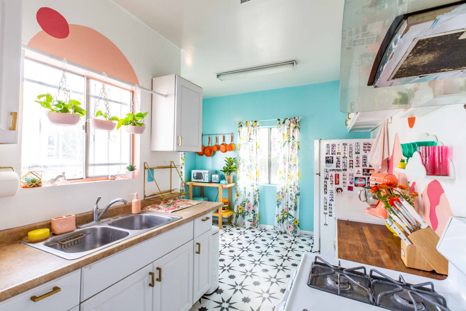 If You Love Pyrex, You Don’t Want to Miss This Epic Sale