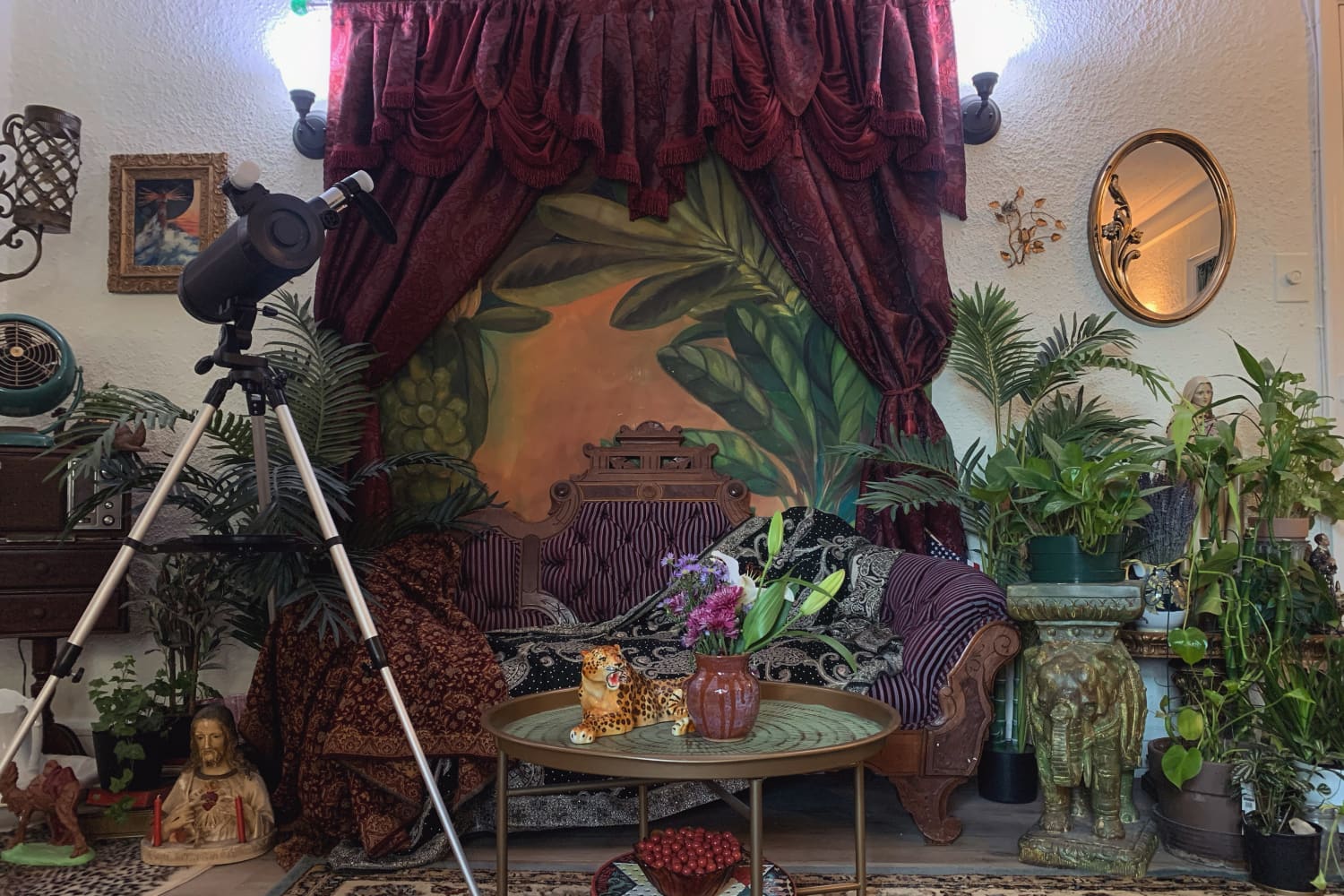 Artist Katelan Foisy Chicago Rental Apartment Photos | Apartment Therapy