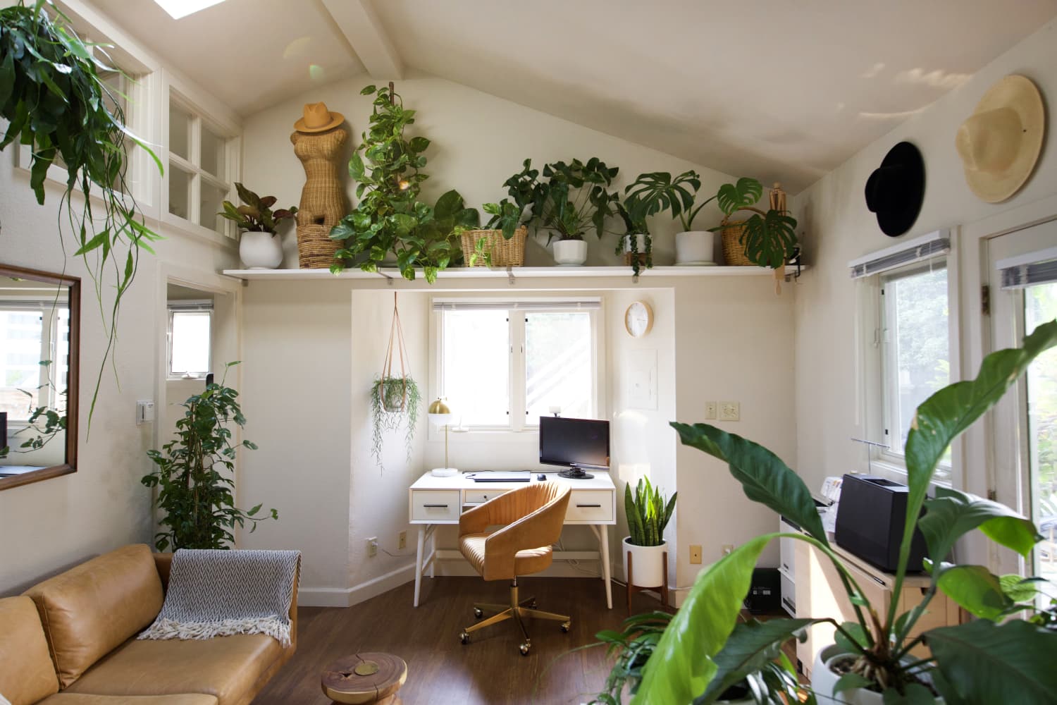 This 0 Trundle Bed Turns a Home Office into a Guest Room