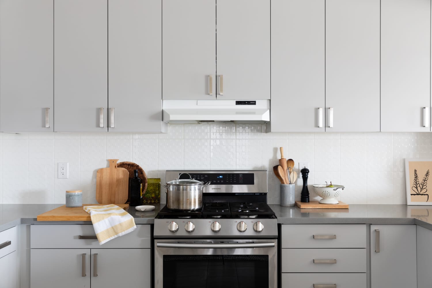 Shoppers Are Calling This All-Clad Fry Pan “The Best There Is” — and It’s on Sale for 0