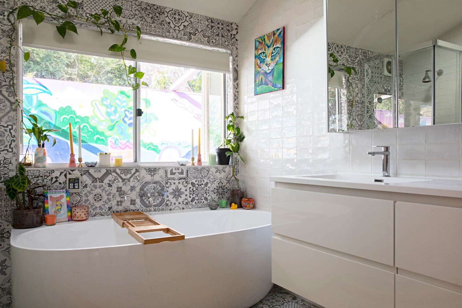 The Versatile Spray Mop that Makes Bathroom Tiles, Floors, and Windows Spotless (it’s Only !)