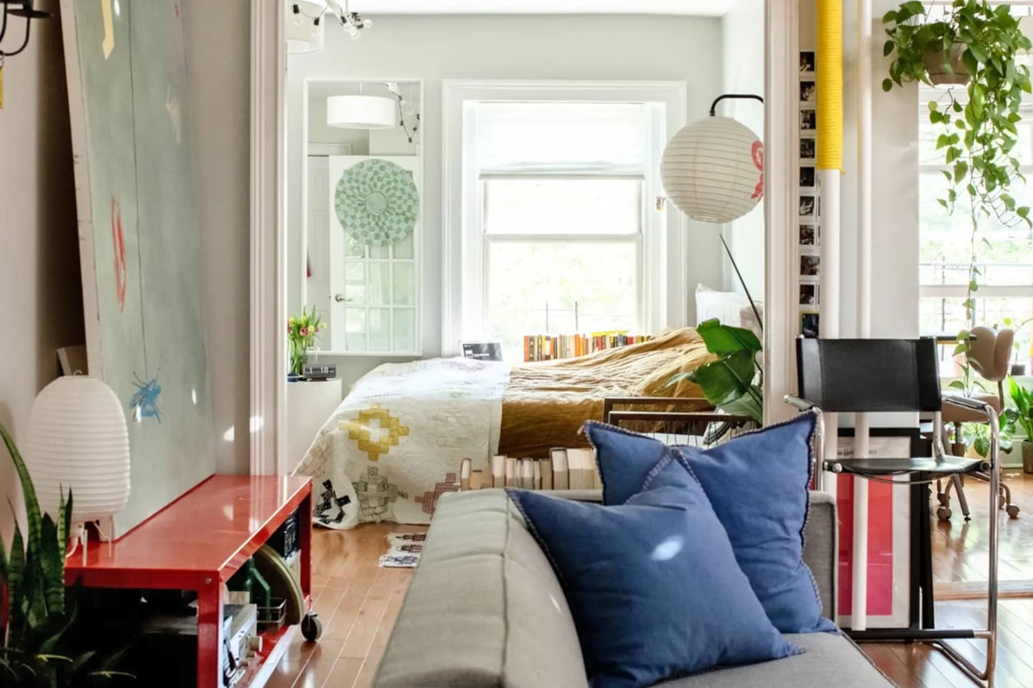 Tour an Eclectic, Vintage-Filled Clinton Hill Rental Apartment ...