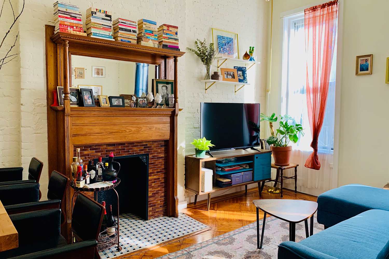 Visual Reference: See Inside A 505 Square Foot New York City Studio