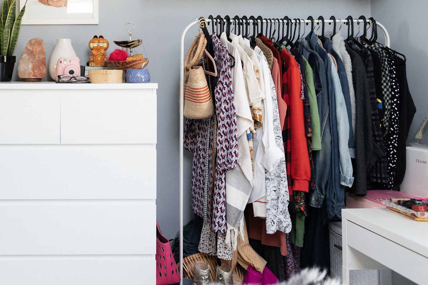 Why This Clothing Rack is Great for Storage in College | Dorm Therapy