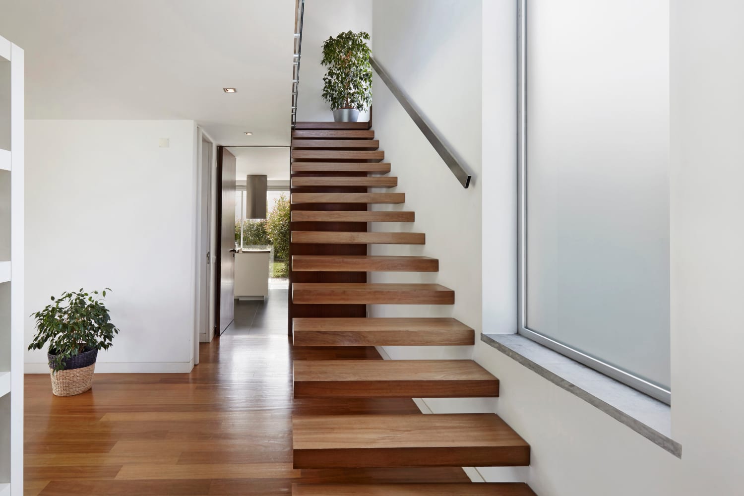 The Dangerous Truth About Floating Staircases According To A Home Inspector Apartment Therapy 