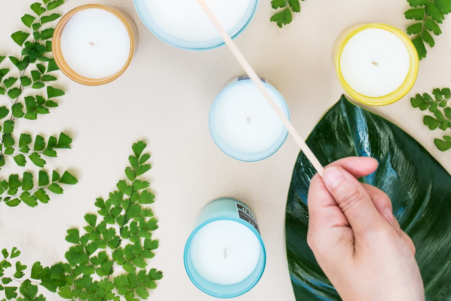 How to Avoid "Nose Blindness" Shopping for Candles or Perfume