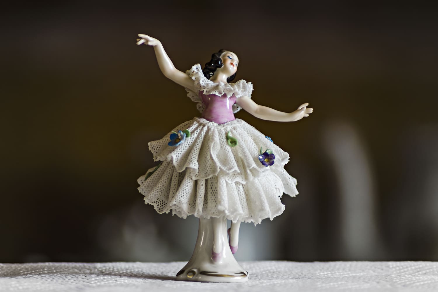 Jessica Harrison Creepy Ceramic Dolls Apartment Therapy