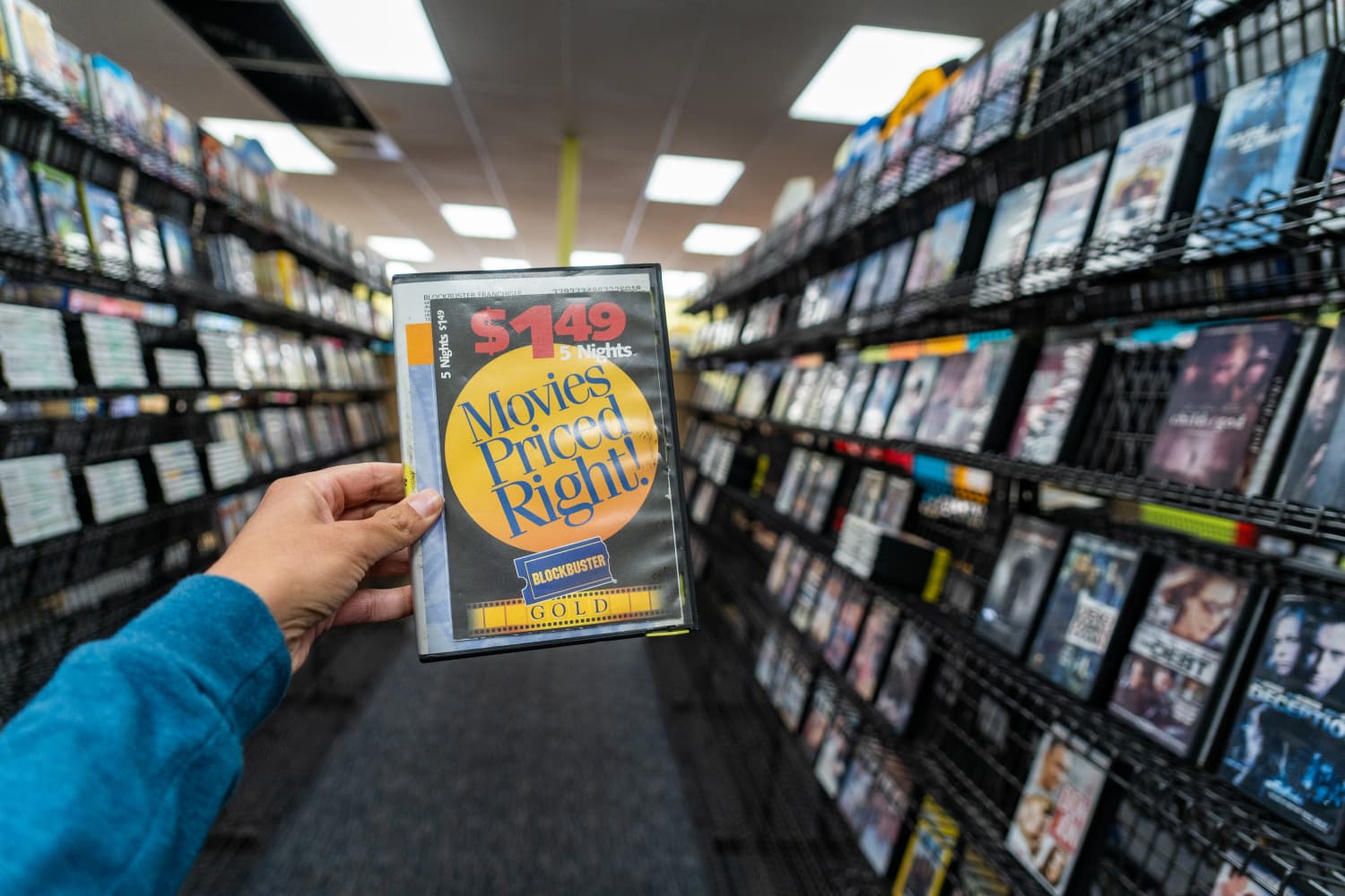 This Husband Built A Full Video Store In His Basement And It Has 90s Nostalgia Galore