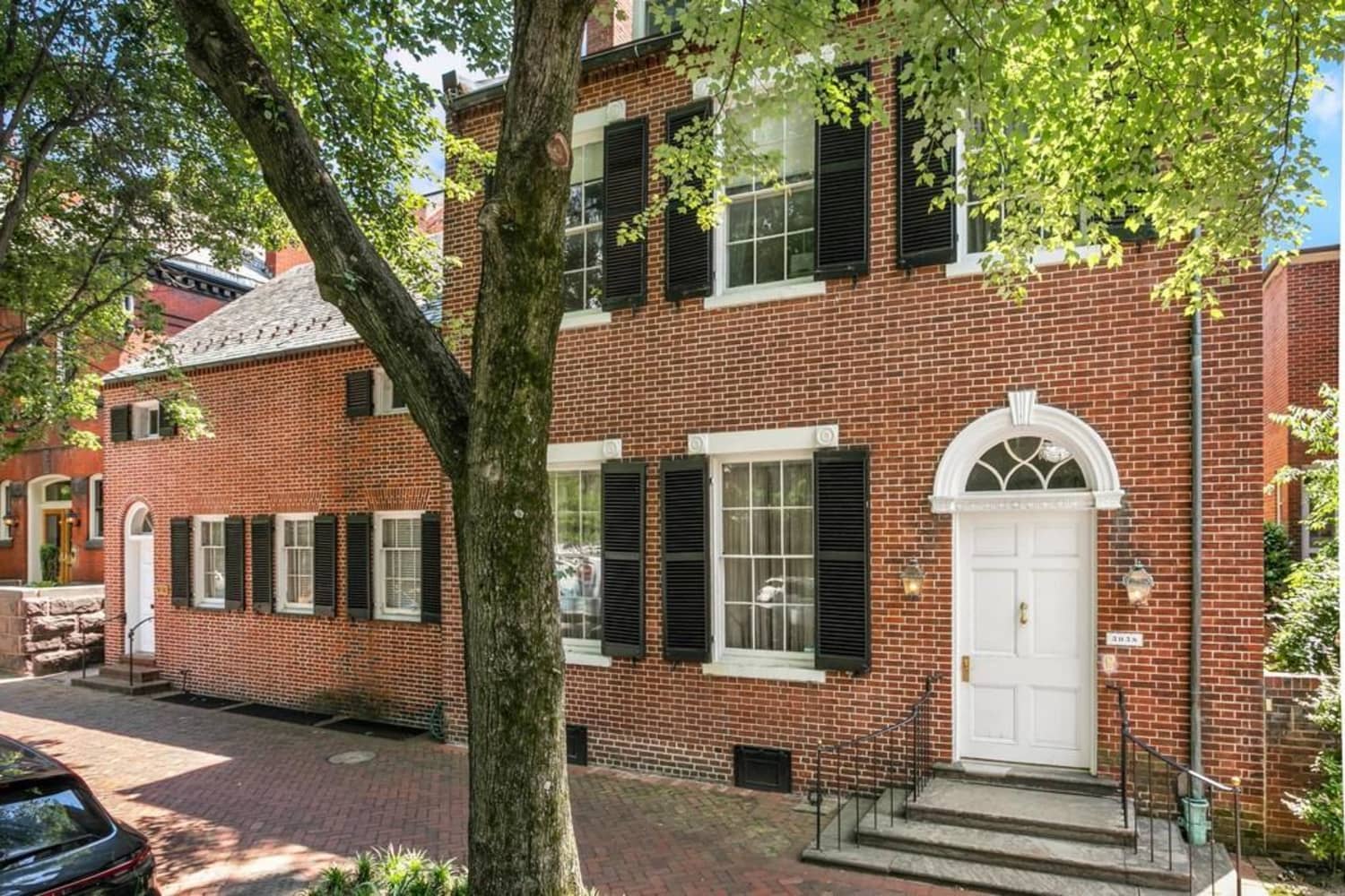 Jackie Kennedy Townhouse for Sale Apartment Therapy