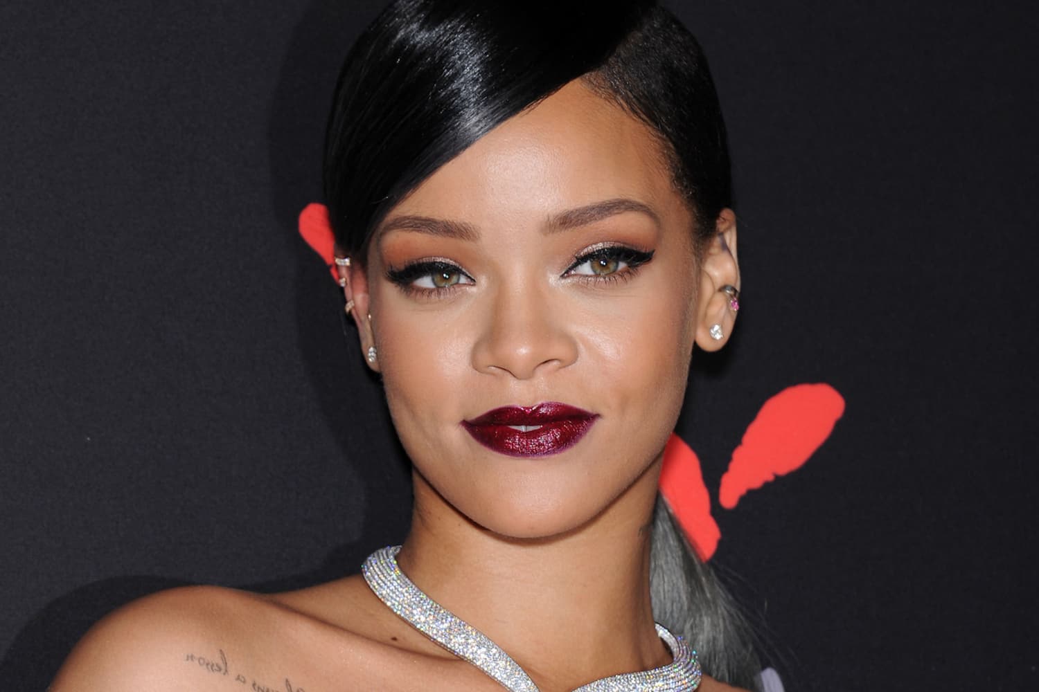 Rihanna’s Bathroom Walls Have An Unexpected Detail | Apartment Therapy