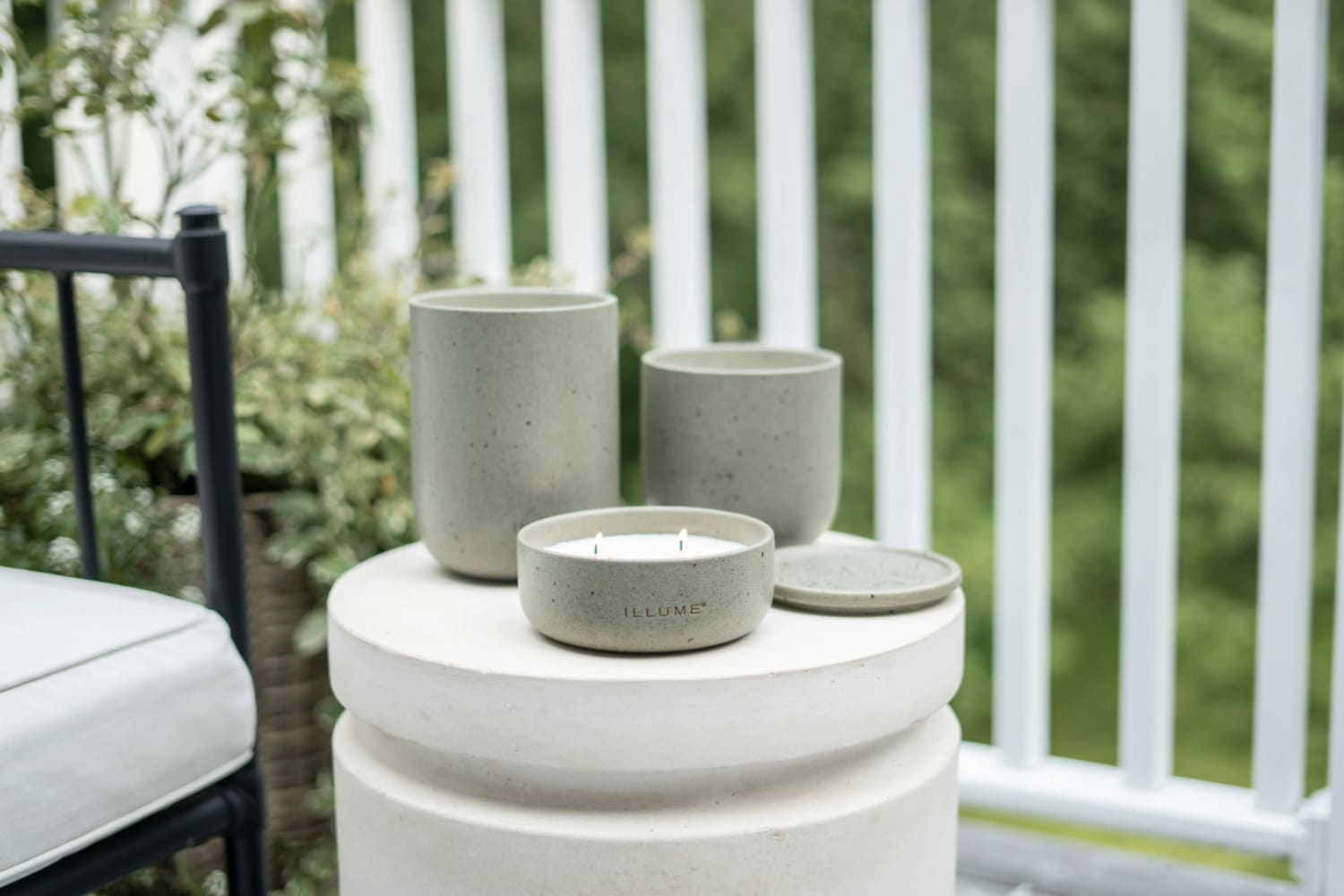 These Citronella Candles Are Free From That Citronella Scent