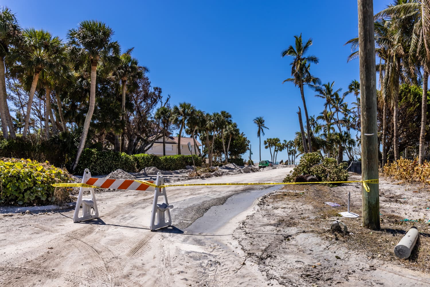 Here’s How You Can Help Those Affected By Hurricane Ian Apartment Therapy