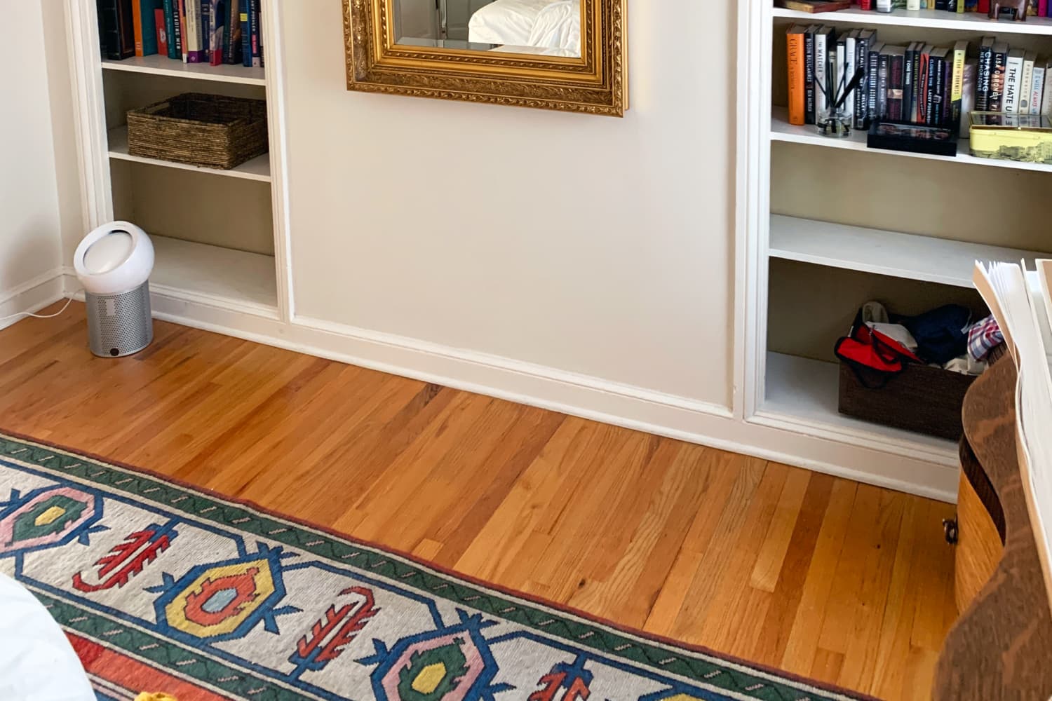 How to Organize a Bookshelf — 7 Bookshelf Organization Tips Apartment