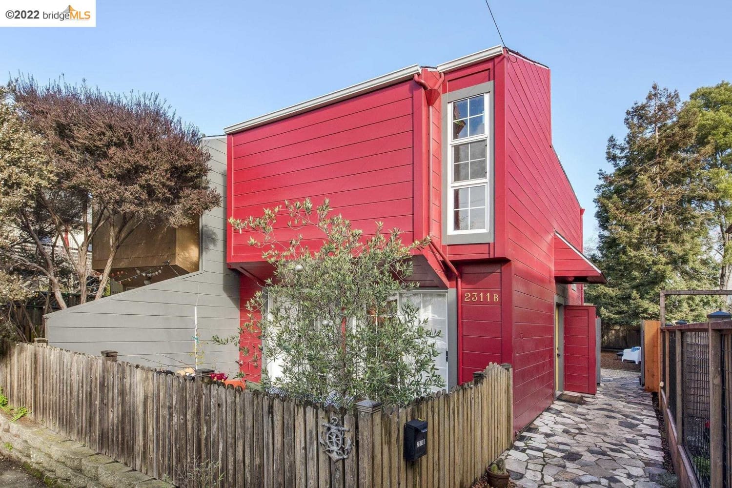 Red Condo for Sale — 2311 7th Street Unit B, Berkeley, California