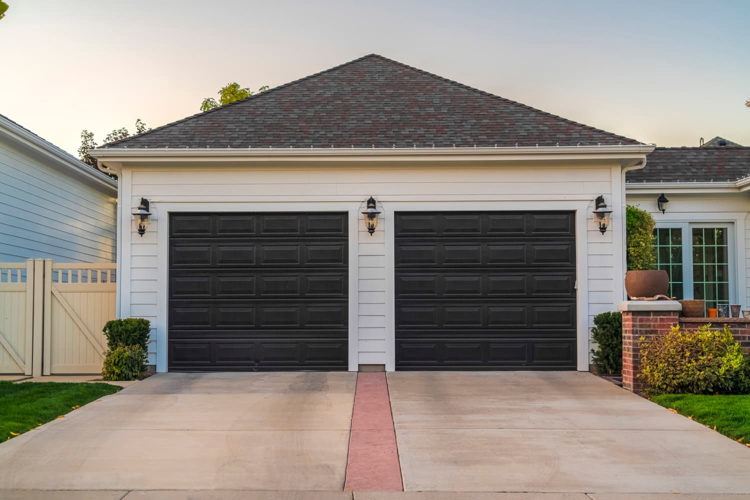 The Best Color to Paint Your Garage Door, According to a Real Estate Agent Apartment Therapy