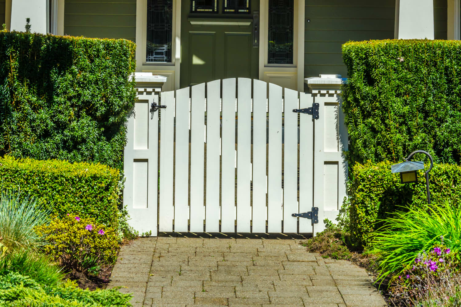 What Is a Neighbor Gate Apartment Therapy