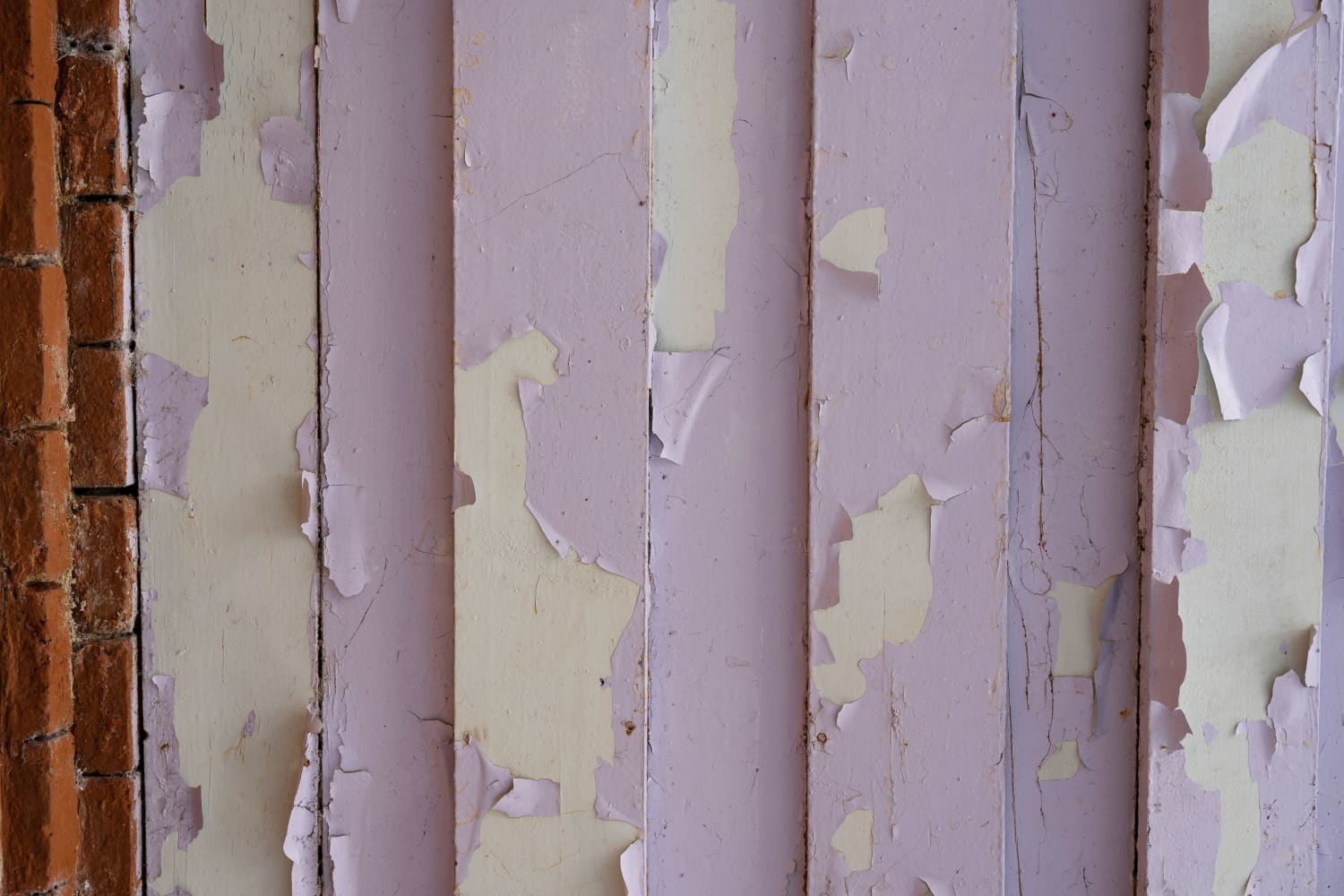 Peeling Paint Could Derail Your Home Purchase — Here’s Why Apartment