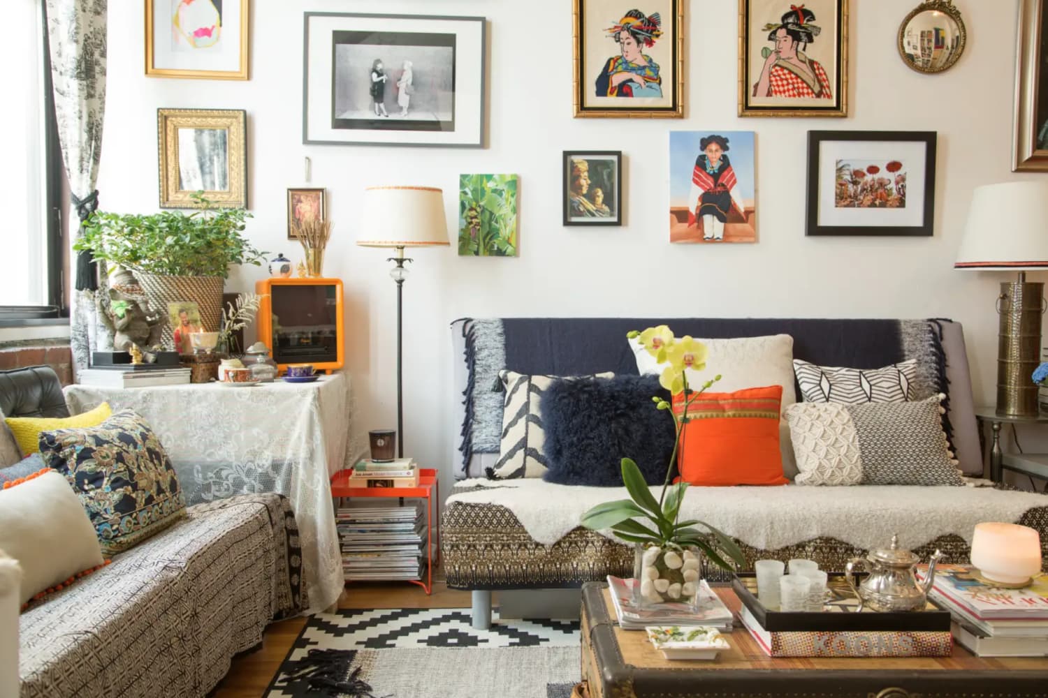 33 Coffee Table Decor Ideas How to Decorate a Coffee Table