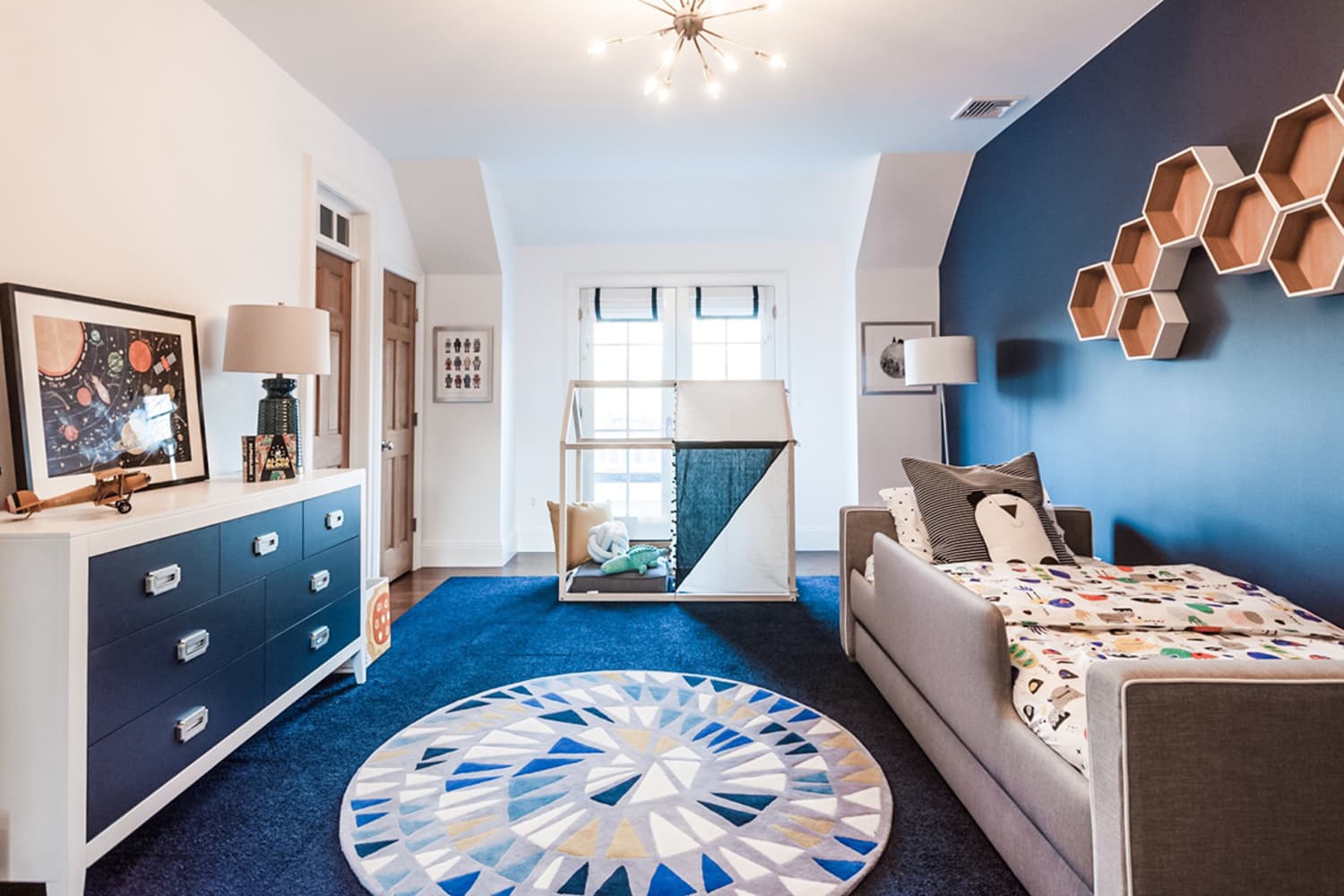 This Space Themed Kids Bedroom Has an Affordable Rug Hack You Can