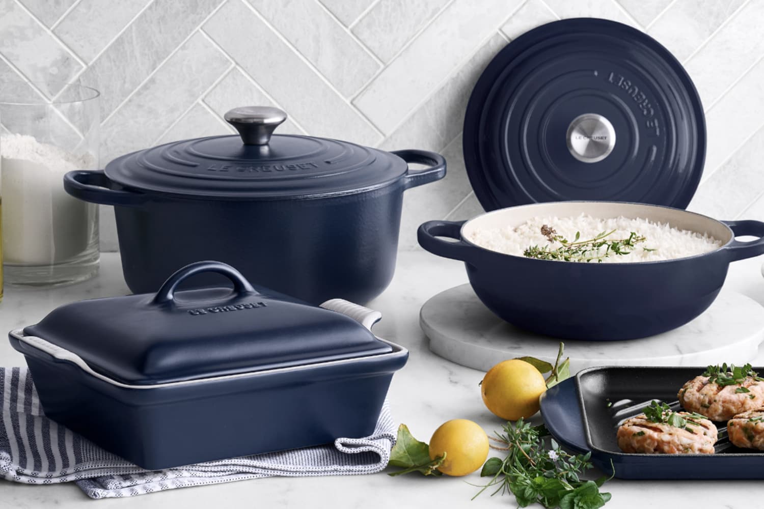 Voorafgaan Omzet eerste Le Creuset's New Matte Navy Color Is Exclusively Available at Williams  Sonoma | Kitchn