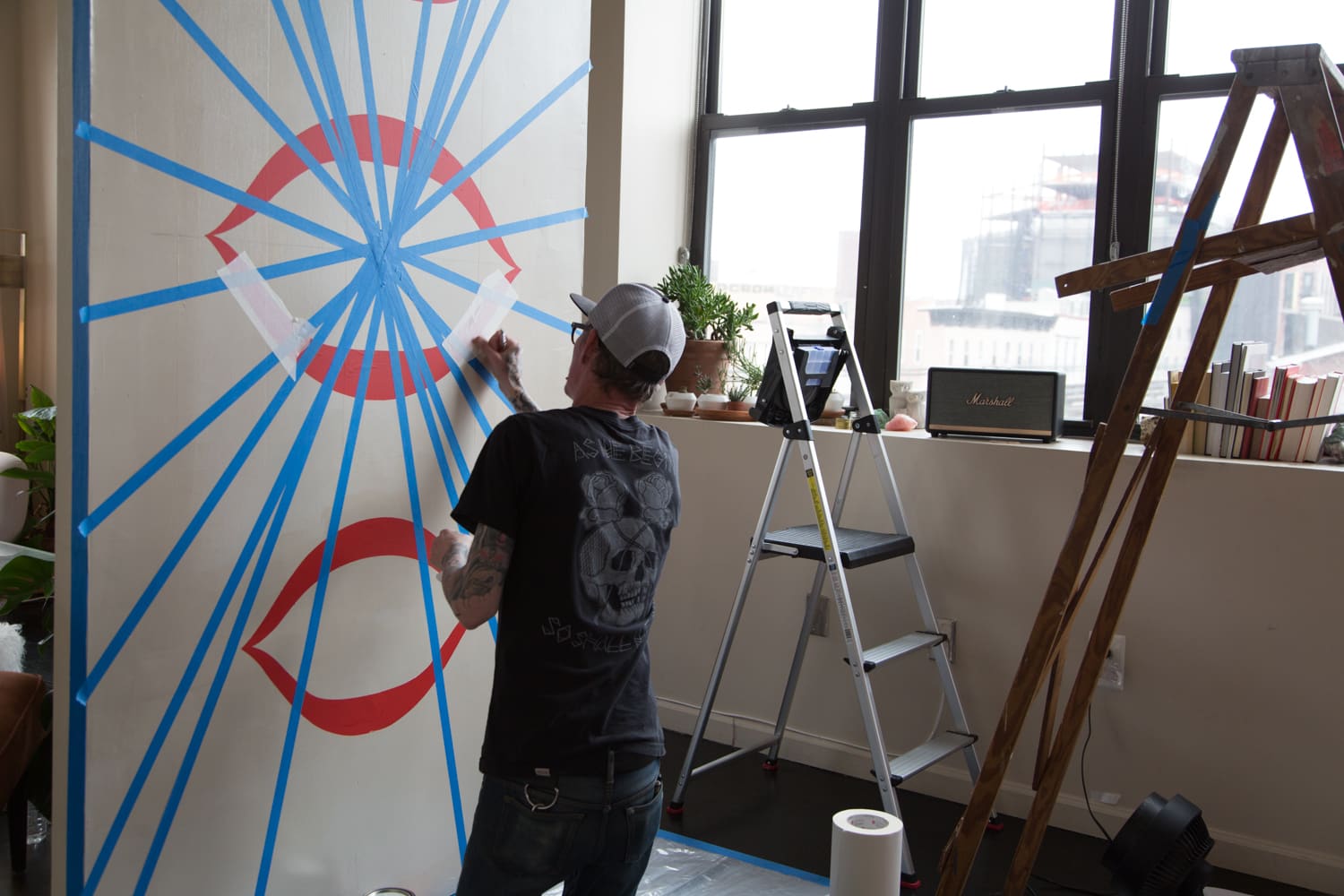 Watch This Artist Create A DIY Accent Wall Mural Apartment Therapy