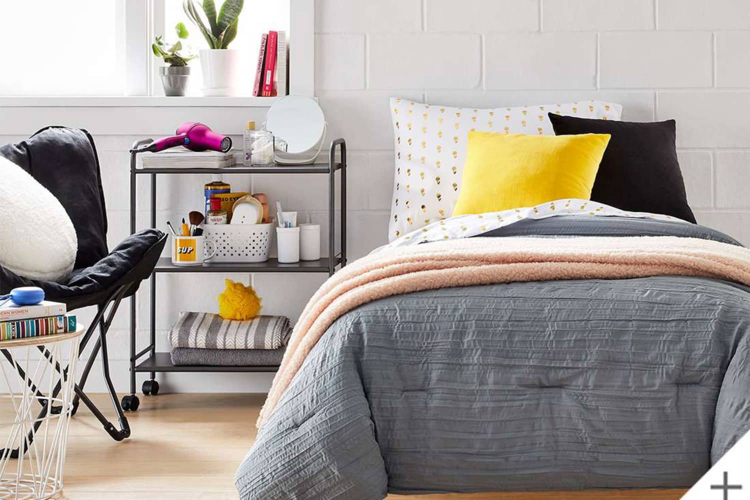 10 Tips for Organizing Your Tiny Dorm Room Apartment Therapy