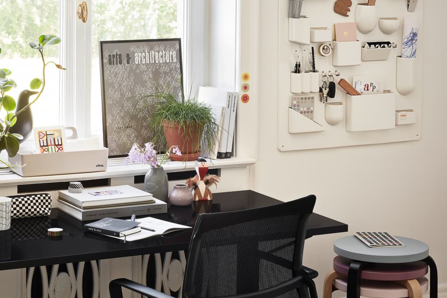How to Give Your Home Office a New Look on Any Budget | Apartment Therapy