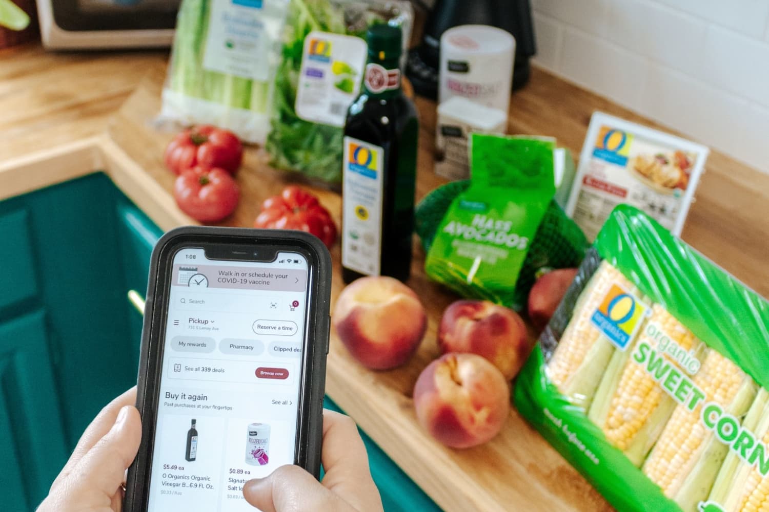 a-dietitian-s-grocery-must-haves-for-savoring-the-last-flavors-of