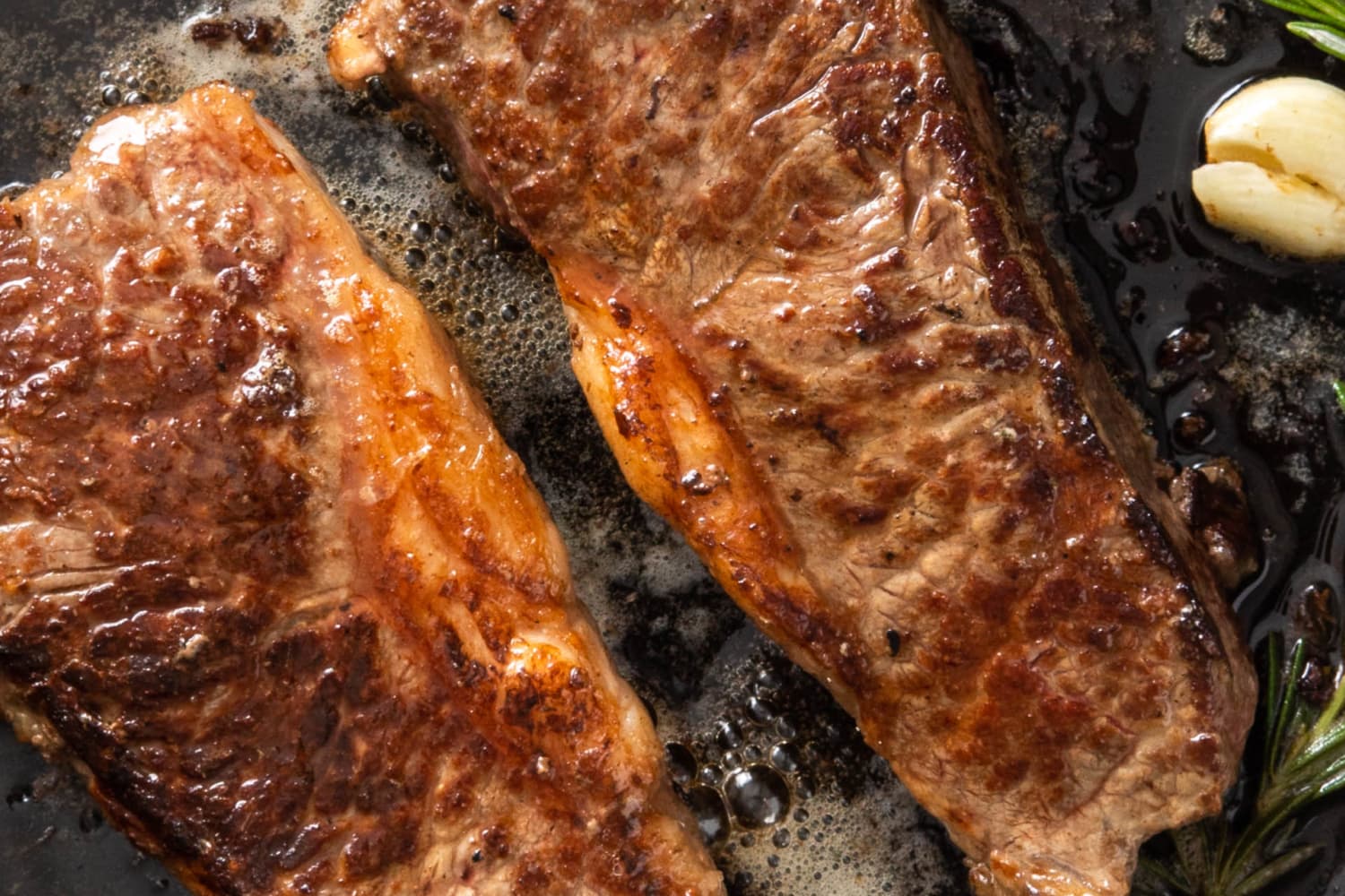 Your Guide to Searing Steaks Before Grilling