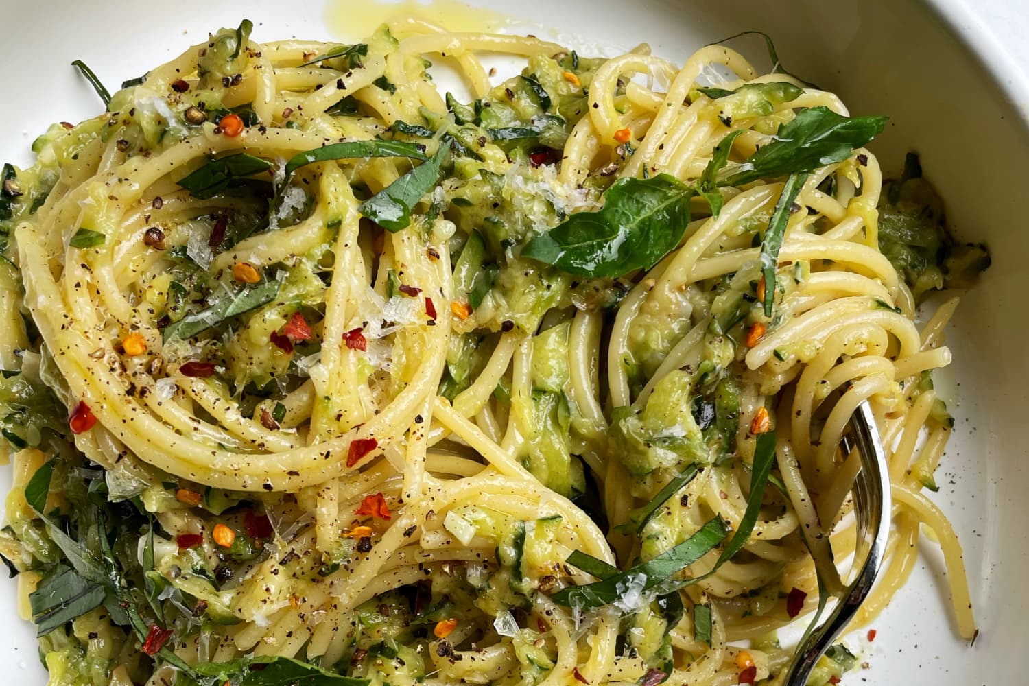 Ich habe die Zucchini-Butter-Pasta von Smitten Kitchen ausprobiert – das ...
