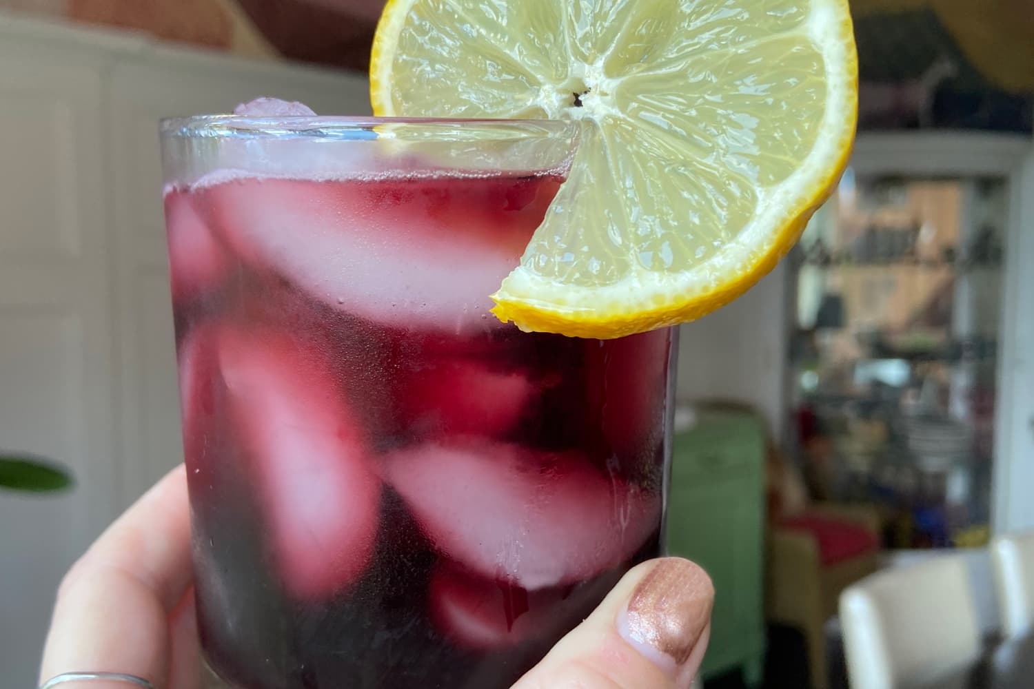 Warum ich den ganzen Sommer lang Traubenlimonade in Rotwein mische