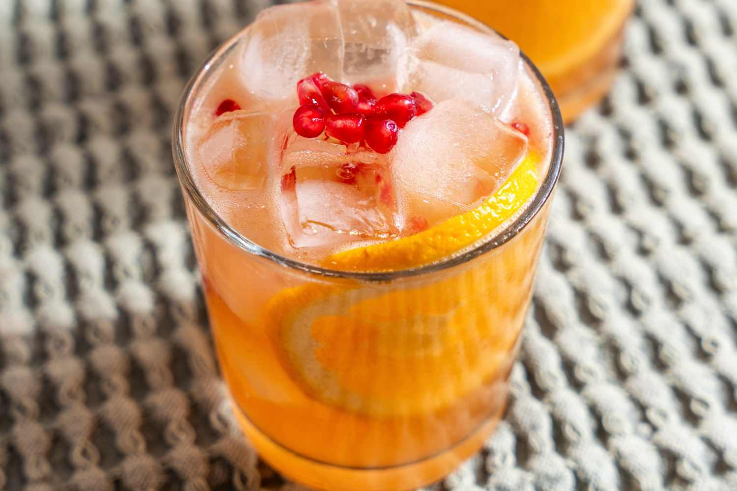 I Tried Kate Hudson’s "Favorite" Holiday Cocktail The Kitchn(02)