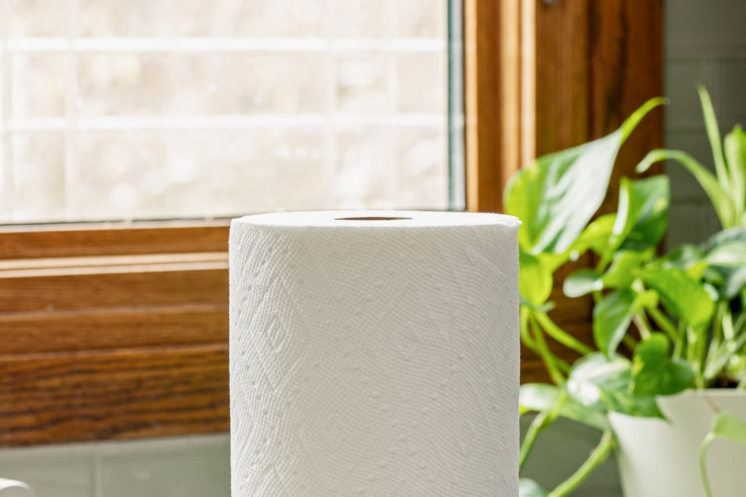 8 Other Ways to Use Paper Towels in the Kitchen