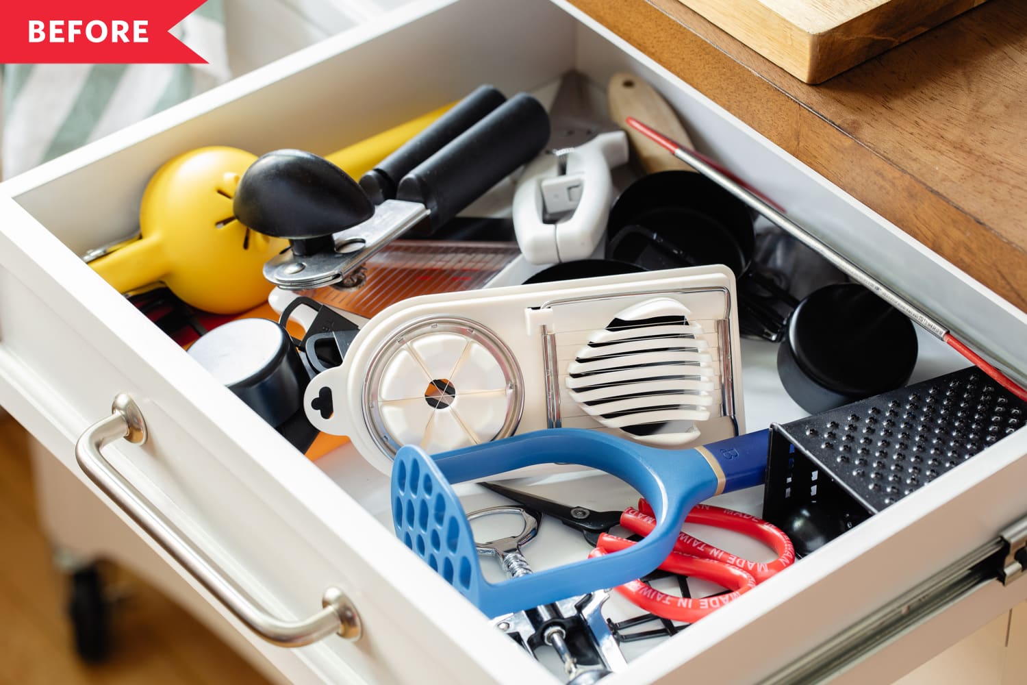 https://cdn.apartmenttherapy.info/image/upload/f_auto,q_auto:eco,c_fill,g_auto,w_1500,ar_3:2/k%2FPhoto%2FLifestyle%2F2021-08-The-Most-Brilliant-Drawer-Organizing-Tip-That-Everyone-Needs-to-Hear%2FMessy-drawer-before