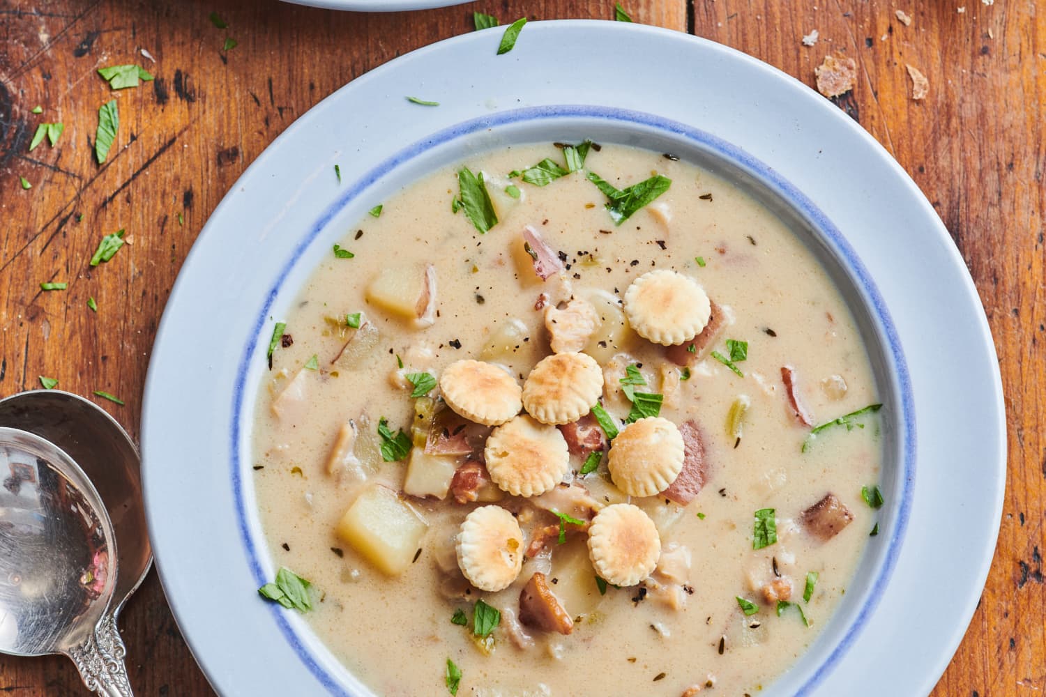 Easy Clam Chowder - Damn Delicious