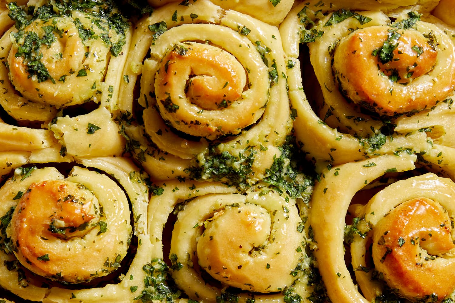 It’s Official: Garlic-Swirl Rolls Are the New Garlic Knots