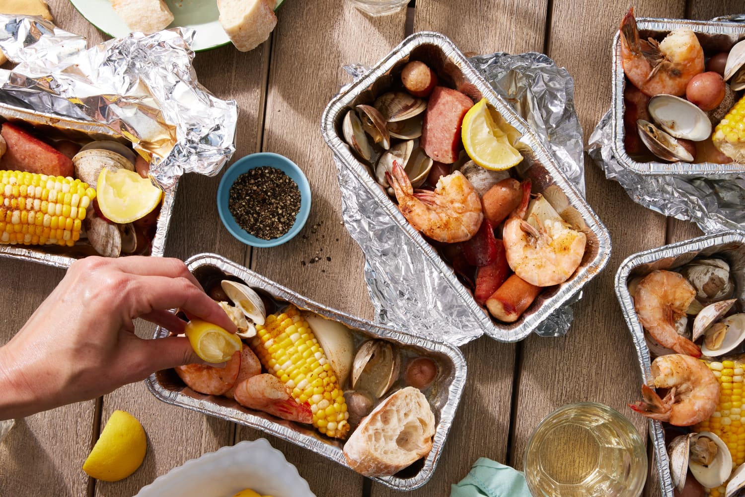 This Brilliant Twist on a Classic Clam Boil Is the Best Dinner I’ll Have All Summer