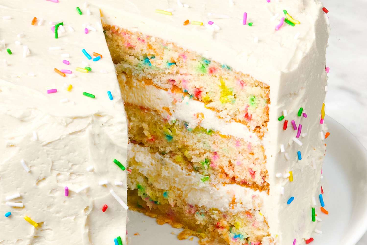 The Southern Grocery Chain with the Best Birthday Cake, According to 3 ...