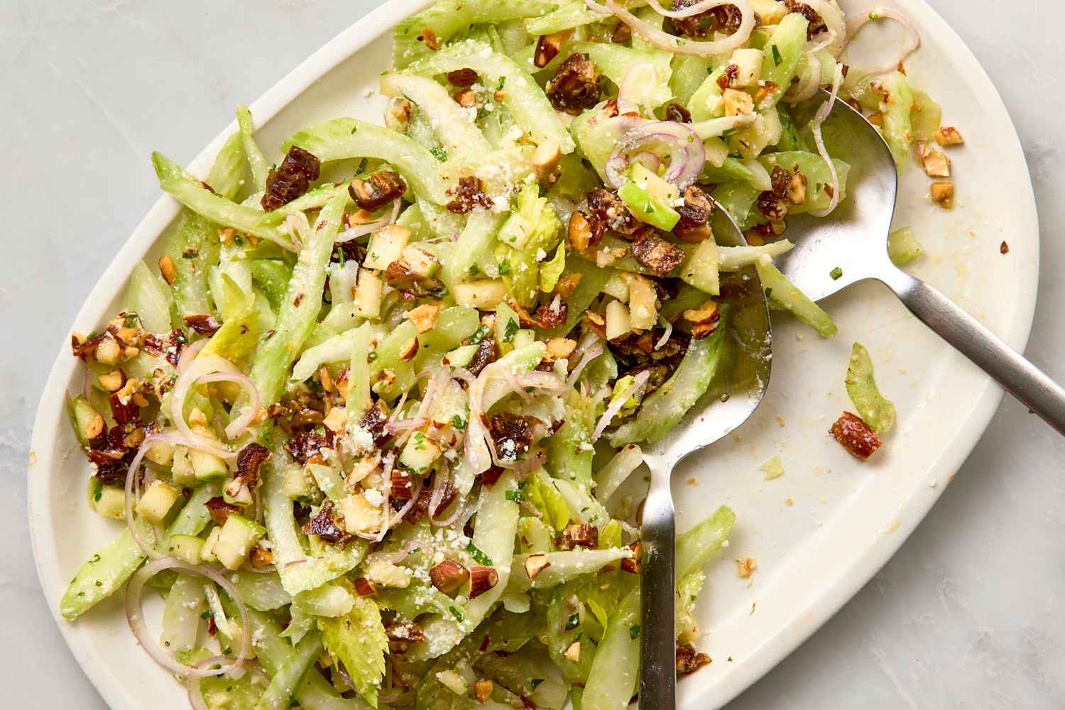 I’ll Never Chopped a Salad the Old Way Again Thanks to This TikTok-Famous $10 Tool