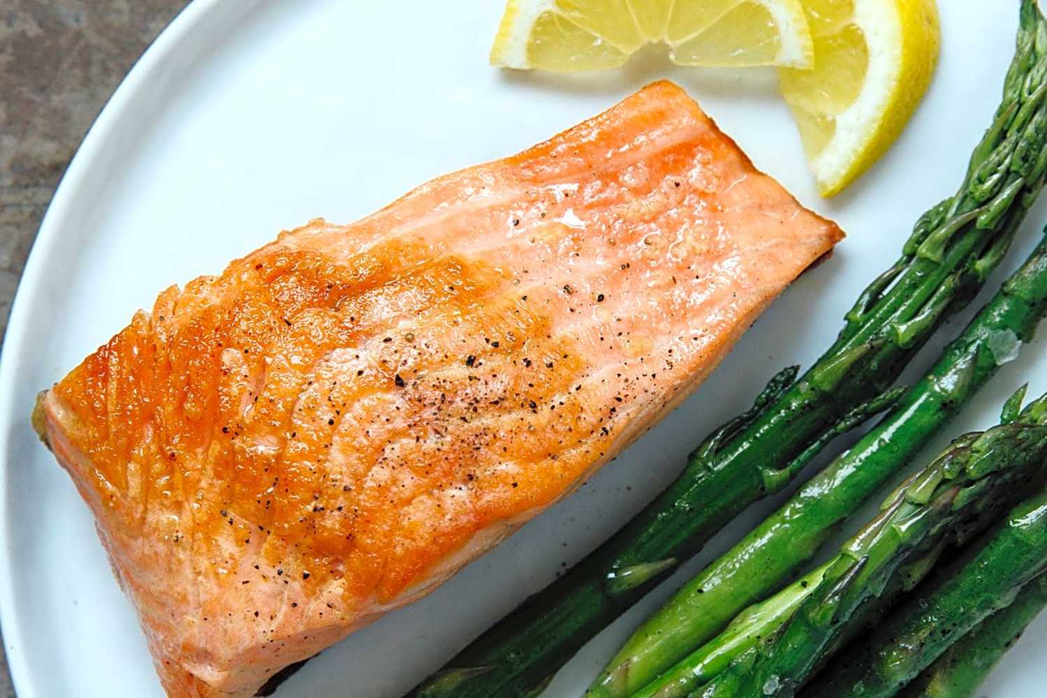 Easy Pan-Seared Salmon (Perfect Crispy Skin!)