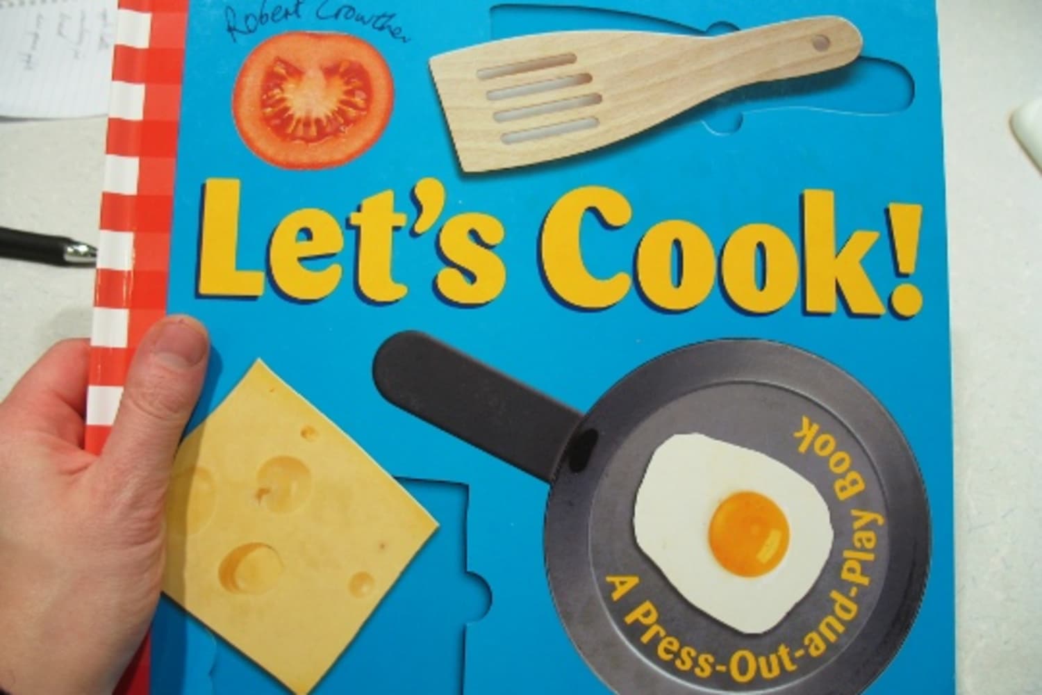 Children&rsquo;s Book Recommendation: Let&rsquo;s Cook! by Robert Crowther 